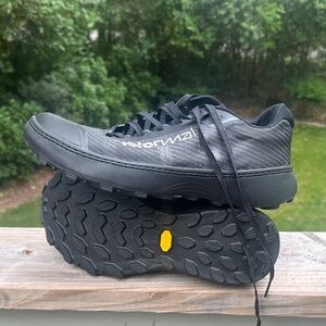 NWOT Normal Men’s Black Trail Running Shoes